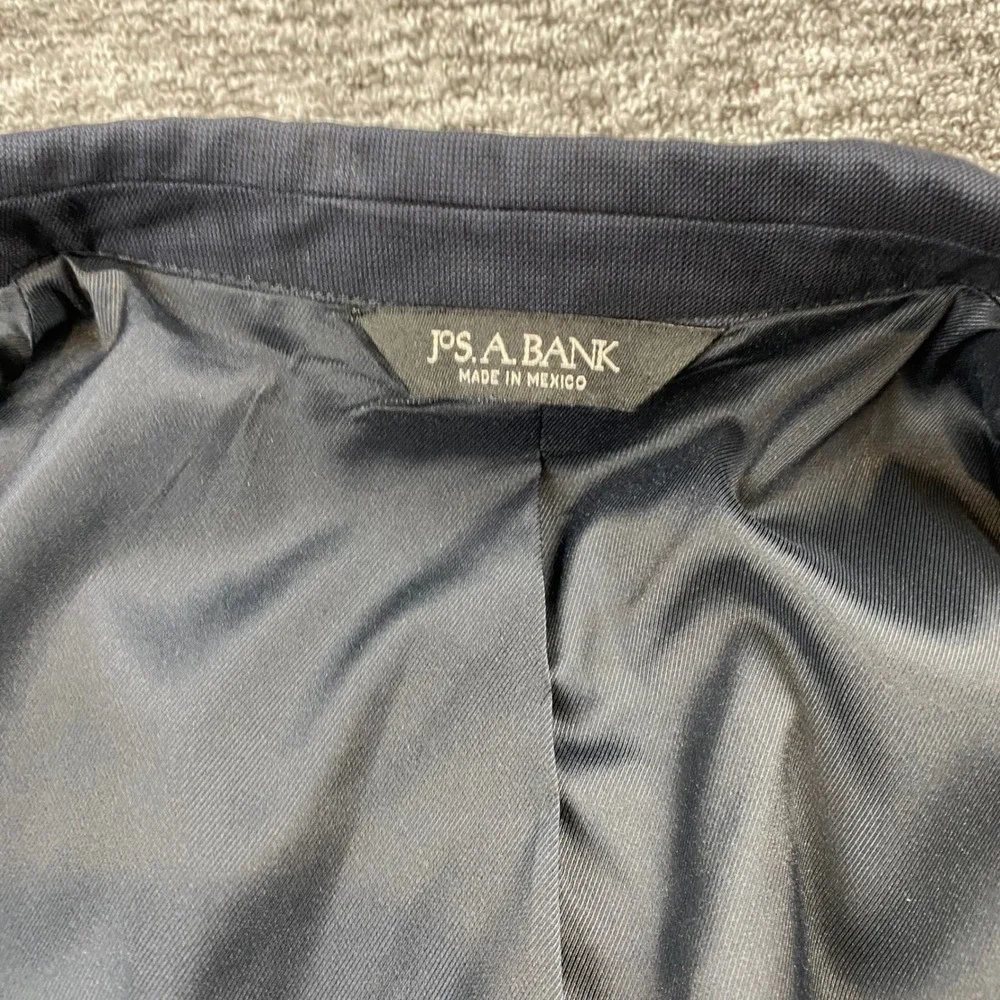 Jos A Bank Mens 39R Navy Blue 100 Wool Blazer Sport Coat Made in Mexico